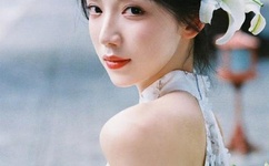 美女露出尿口让男生爽痛